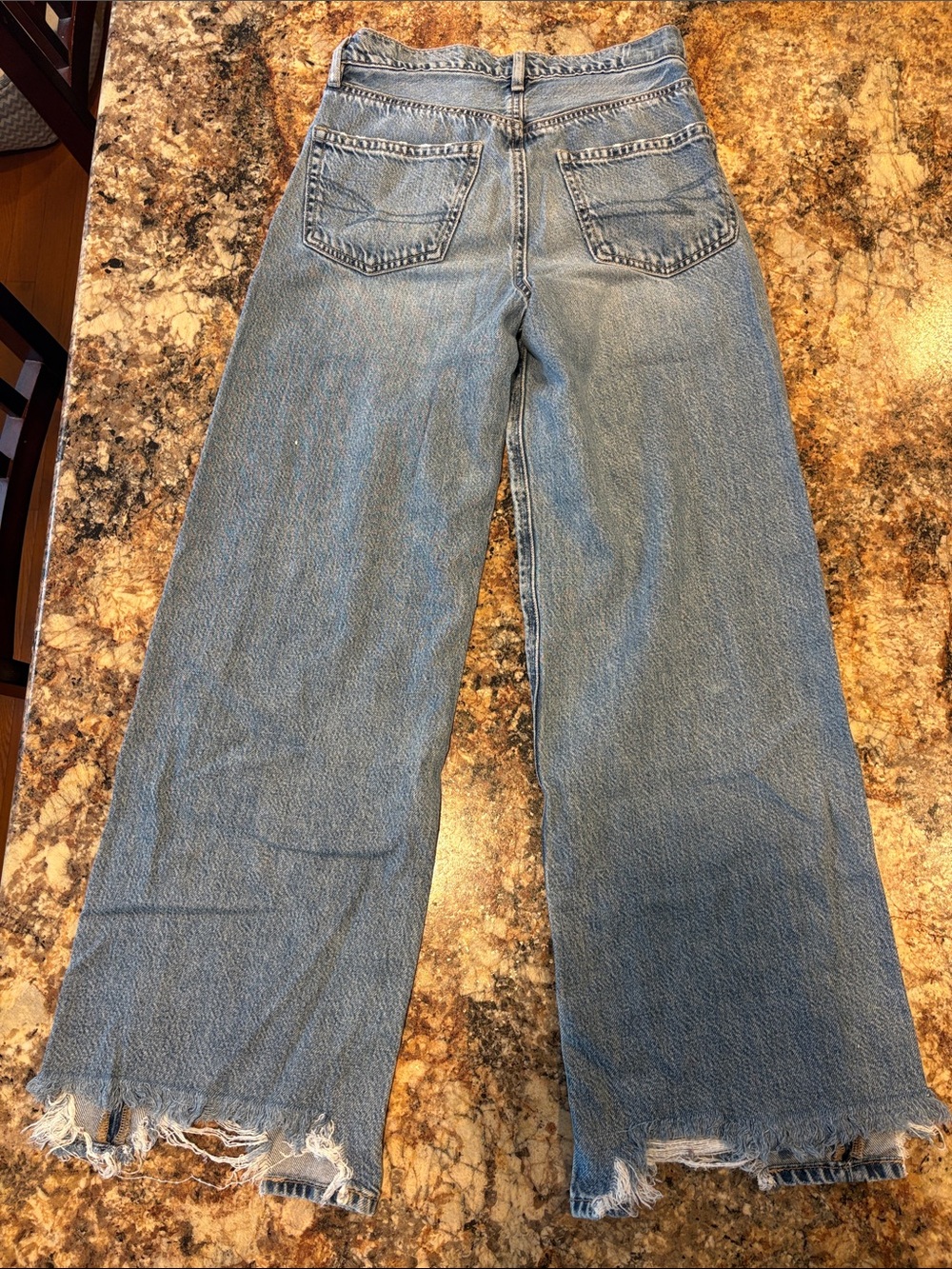 American Eagle Baggy Wide Leg Jeans - Picture 2 of 4